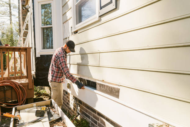 Top rated local Storm Damage Siding Repair specialists in Greens Fork, IN